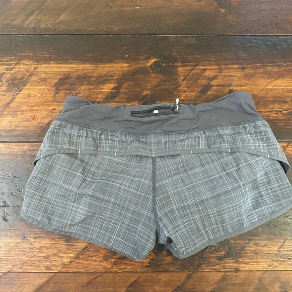 🍋 Lululemon shorts,8 - Picture 4 of 4